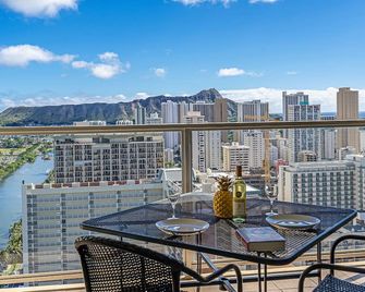 Ocean-Diamond Head Waikiki Condo at Island Colony Short Walk to the Beach - Honolulu - Balcony