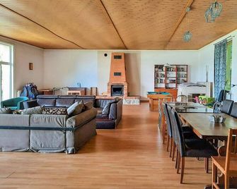 4 Bedroom Stunning Home In Suleczyno - Sulęczyno