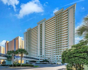 Beachfront Condo 1ST Floor, Private parking,Pickleball two swimming pools. - Laguna Beach - Edificio