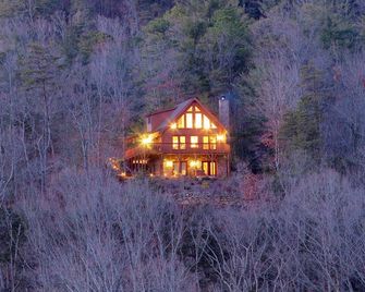 River Magic Cabin - Hot Springs
