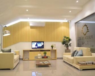 Hotel Puesta del Sol by Nobile - Encarnacion - Salónek