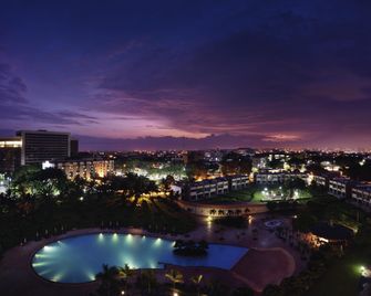 Mövenpick Ambassador Hotel Accra - Accra - Ložnice