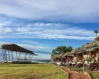 9 Huts on a Hill - Kudat