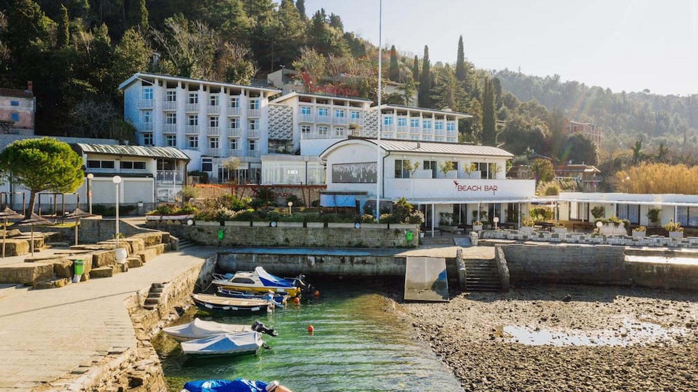 Barbara Piran Beach Hotel