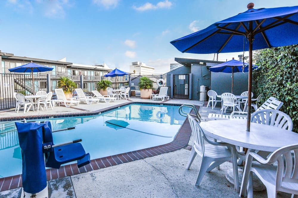 Travelodge By Wyndham Lax