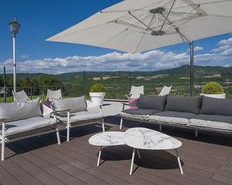 La Reggia Sporting Center - Cascia - Varanda