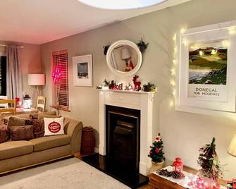 4 bedroom cottage between Dunfanaghy & Falcarragh - on the Wild Atlantic Way - Gortahork - Living room