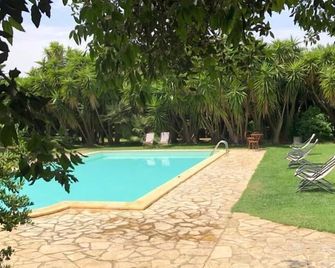 Masseria Baroni Nuovi - Brindisi - Pool