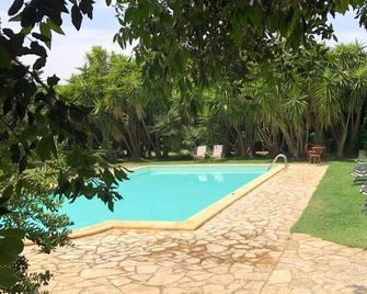 Masseria Baroni Nuovi - Brindisi - Piscina