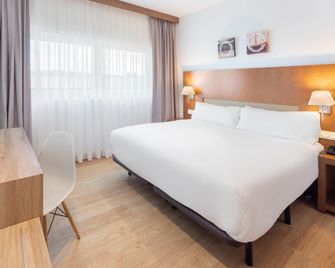 B&b Hotel Logroño Las Cañas - Viana - Bedroom