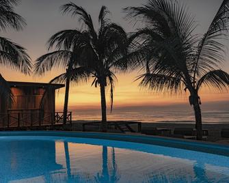 Nossa Hotel - Santa Elena El Tule - Pool