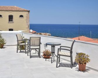 Chania/Porto Chania - Χανιά - Μπαλκόνι
