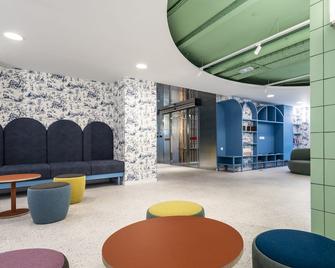 Loop Inn Hostel Santiago De Compostela - סנטיאגו דה קומפוסטלה - לובי