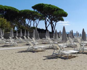 Ibiscus Beach Village - Follonica - Spiaggia