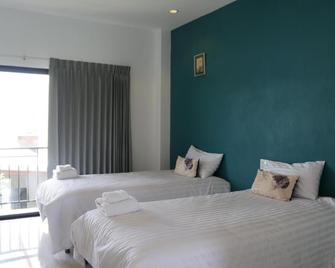 Sabai @ Chumphae Hotel - Chum Phae - Habitación