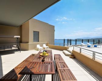 Wonderful Eco Friendly Villa Augustine - Dikastika - Balcon