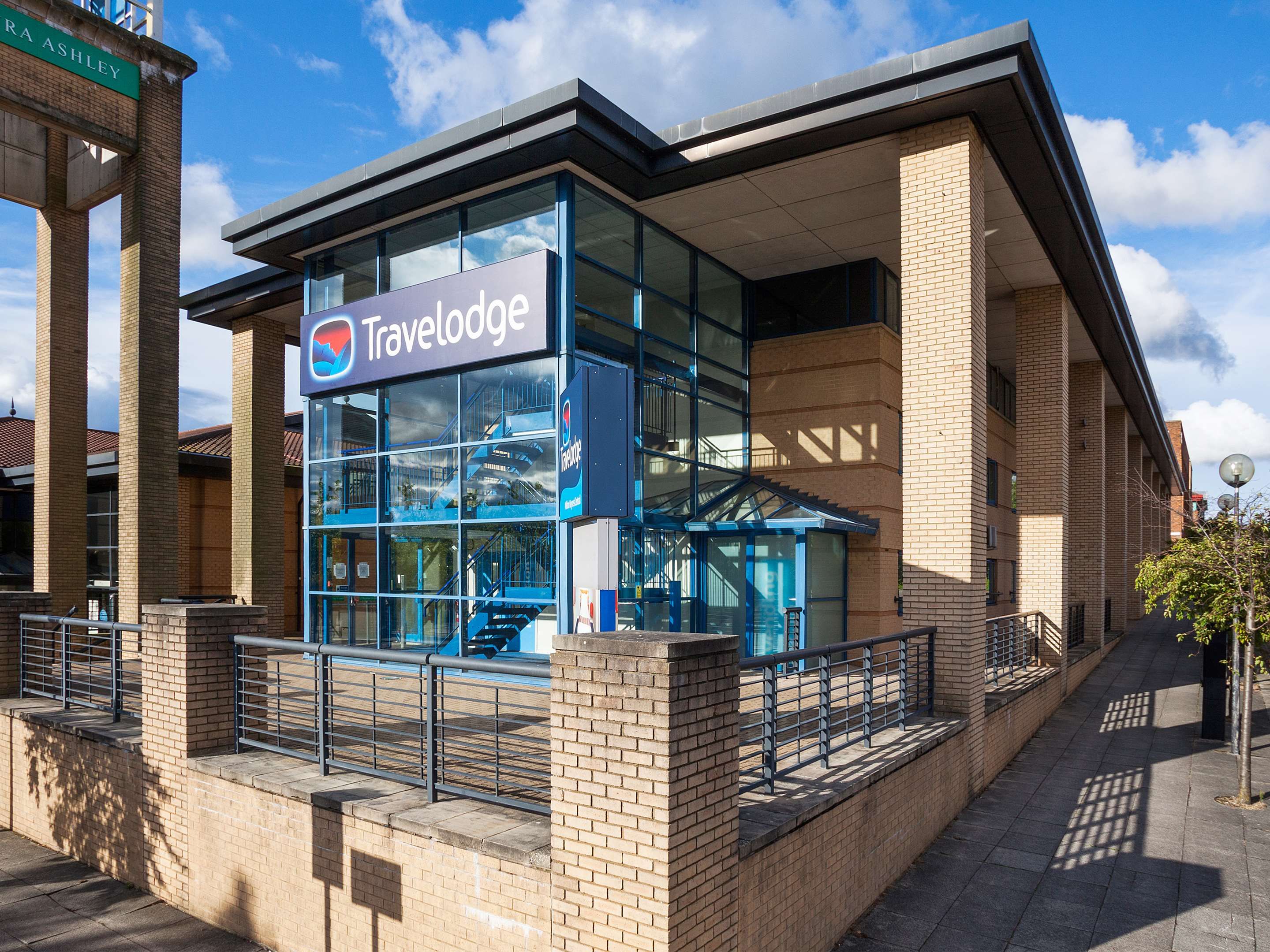 Travelodge Milton Keynes Central - ميلتون كينز - مبنى