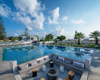 Dore Hotel - Agia Marina - Pool