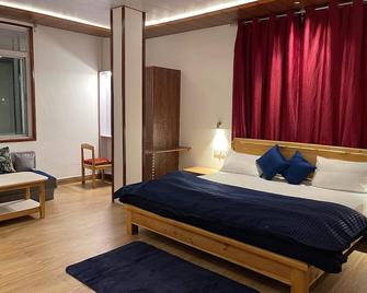 Plaza Hotel - Pithorāgarh - Bedroom