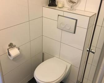 Pension M - Muehldorf - Baño
