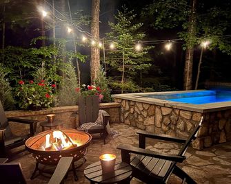 New Adirondack Luxury Cabin With Year-Round Heated Plunge Pool - Old Forge - Restaurant