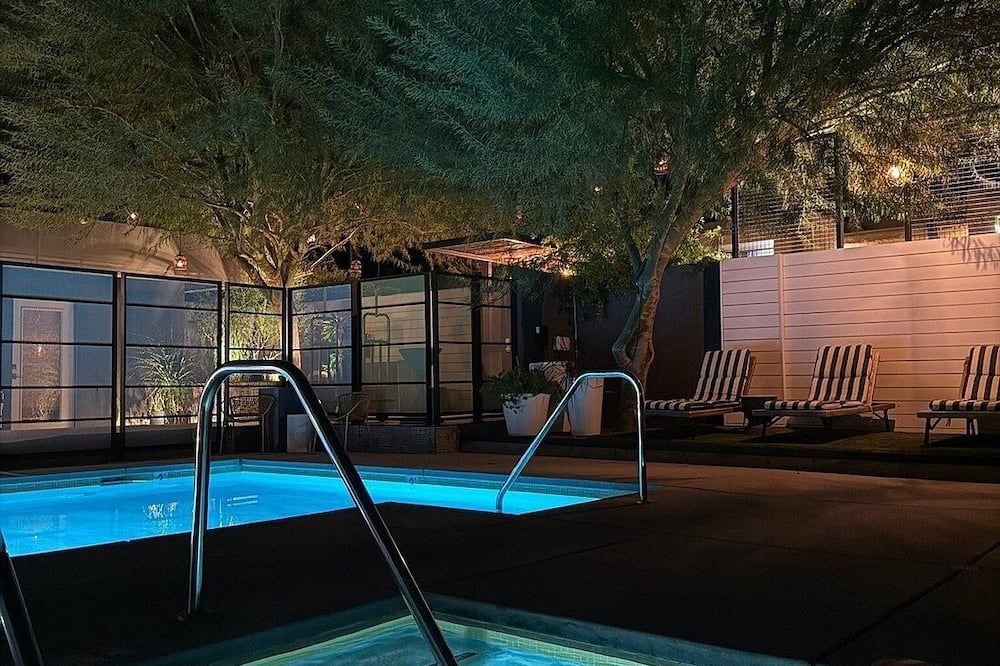 Mahala - 21 and Over - a Town and Desert Boutique Hotel - Palm Springs - Pool