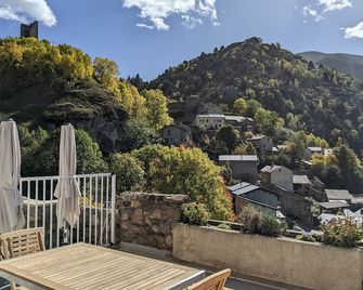 Atalaya - Maître de Cabestany - Gîte avec piscine pour 8 personnes - 3 chambres en suite - Llo - Balcón