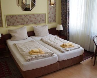Hotel Kutscherstube - Luneburg - Bedroom