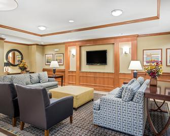 Candlewood Suites Pittsburgh-Cranberry - Cranberry Township - Living room