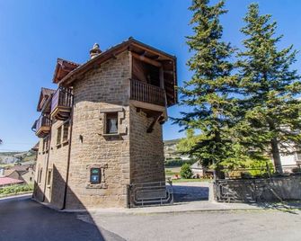 Apartment for Couples in the Pyrenees - Garden & Parking - Senegüé