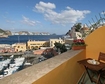 Mari - Ponza