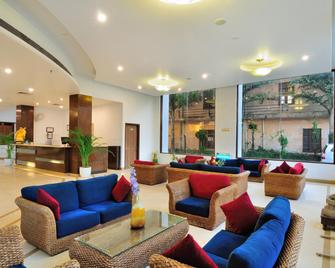 Hotel Gianz - Baddi - Lobby