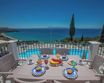 Garbis Villas & Apartments - Lourdata