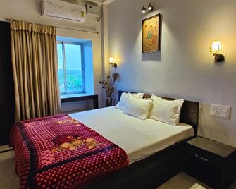 Krishna Kunj Resort - Kolkata - Chambre