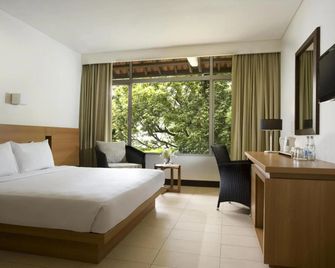 Hotel Santika Bandung - Bandung - Bedroom