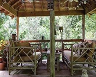 The Bridge:harmony House - Saint Francisville - Patio
