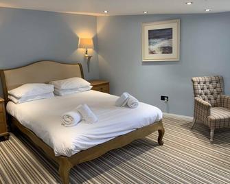 Luxury accommodation on the Quayside in centre of Tarbert - Tarbert - Bedroom
