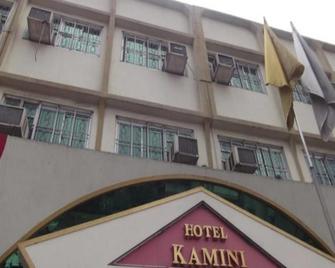 Hotel Kamini - Pimpri - Chinchwad - Gebouw