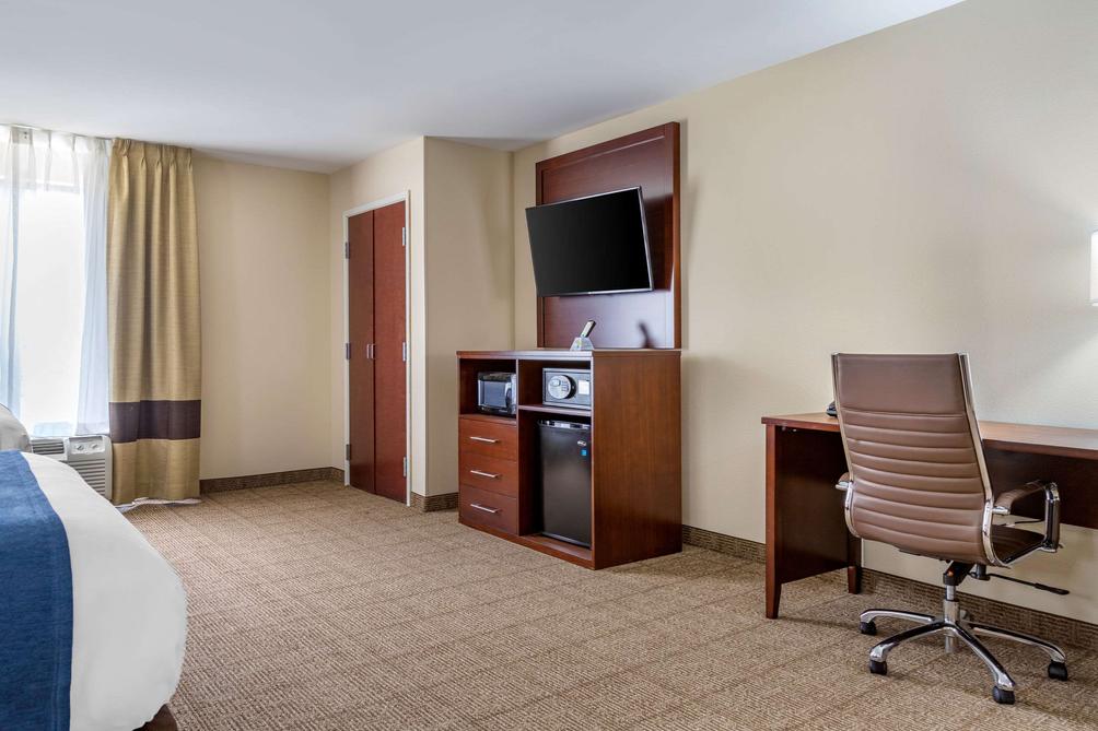 Comfort Suites Gateway 94 1 8 5 Savannah Hotel Deals