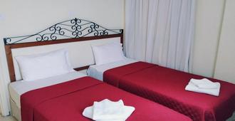 Mackenzie Beach Hotel & Apartments - Larnaca