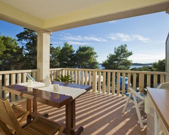 Villa Malisko - Hvar - Balkong
