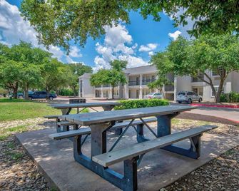 Studio 6 Extended Stay - Austin, Tx - Midtown - Остін - Будівля