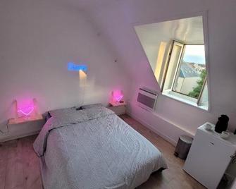 Petit nid à Corbeil-Essonnes - Corbeil-Essonnes - Chambre