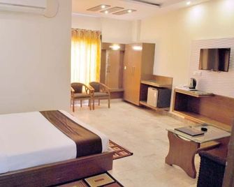 Hotel Basera Brij Bhoomi - Mathura - Habitación