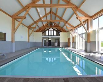 Contemporary House In Rendeux With Indoor Pool - Halleux - Piscina