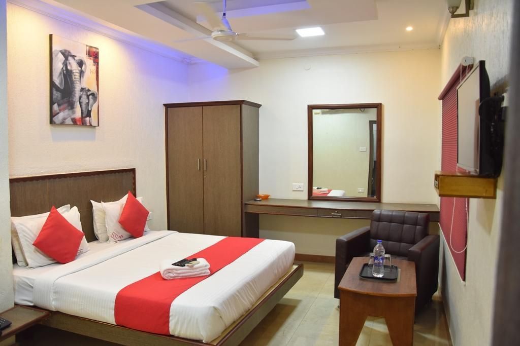 SS Hotels - Tiruppur - Habitación