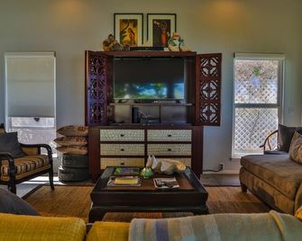 Kona Bay Hale By RedAwning - Kailua-Kona - Olohuone