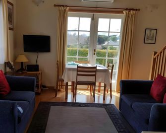 Richmond Barracks Cottages - Hobart - Σαλόνι