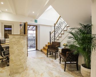 Heritage Hotel Dea Hvar - Hvar - לובי