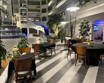 Holiday Inn & Suites Springfield - I-44 By IHG - Springfield - Restaurang